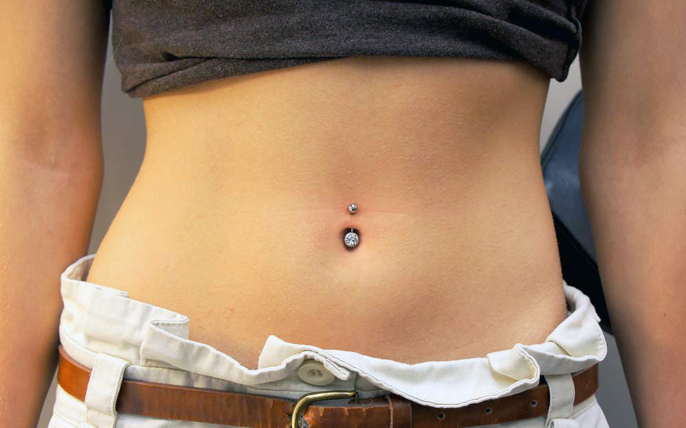 Bauchnabelpiercing